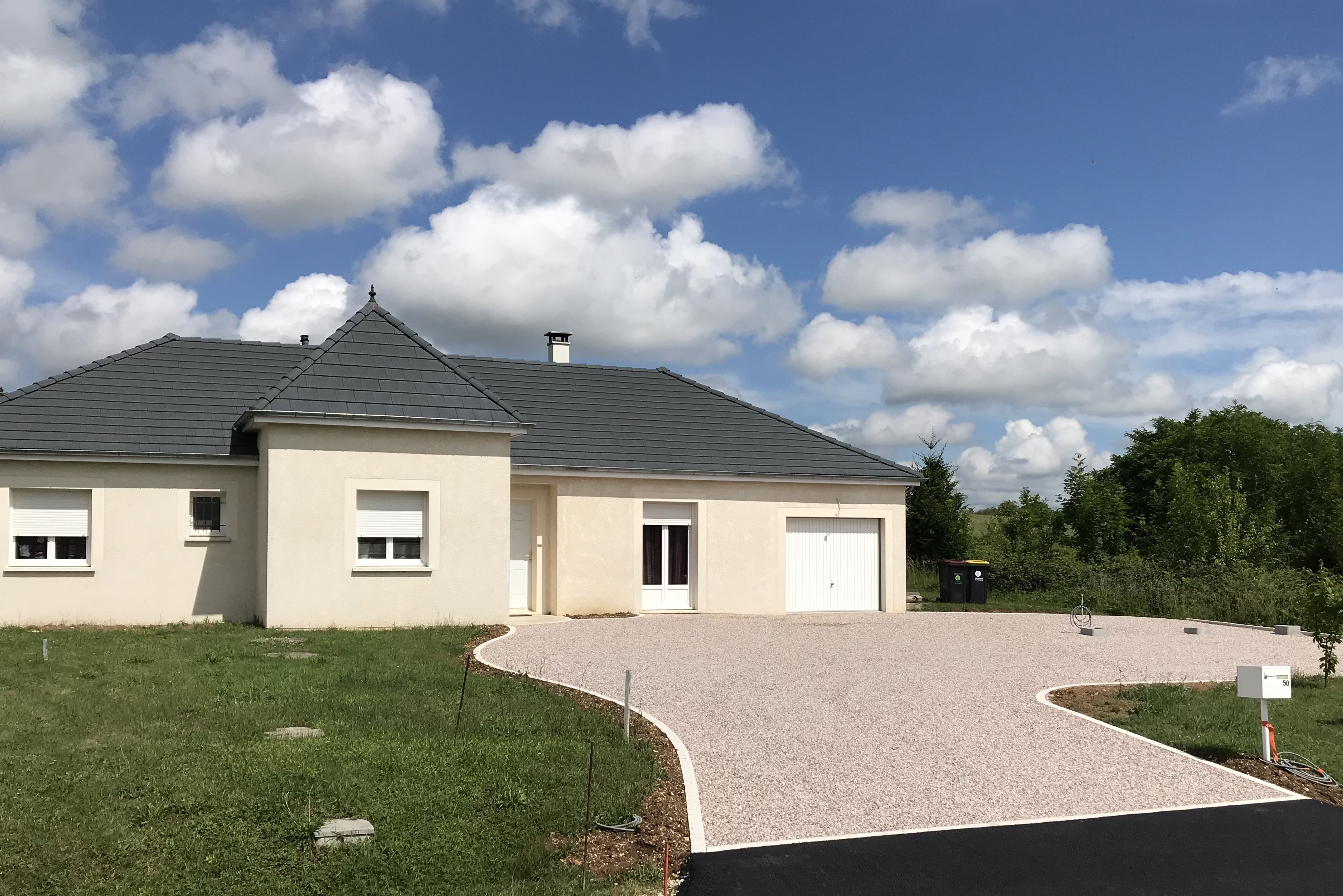 Conception Alle de garage en Gravistar - Entreprise Yverneau - Yonne ralise le 19/09/2018