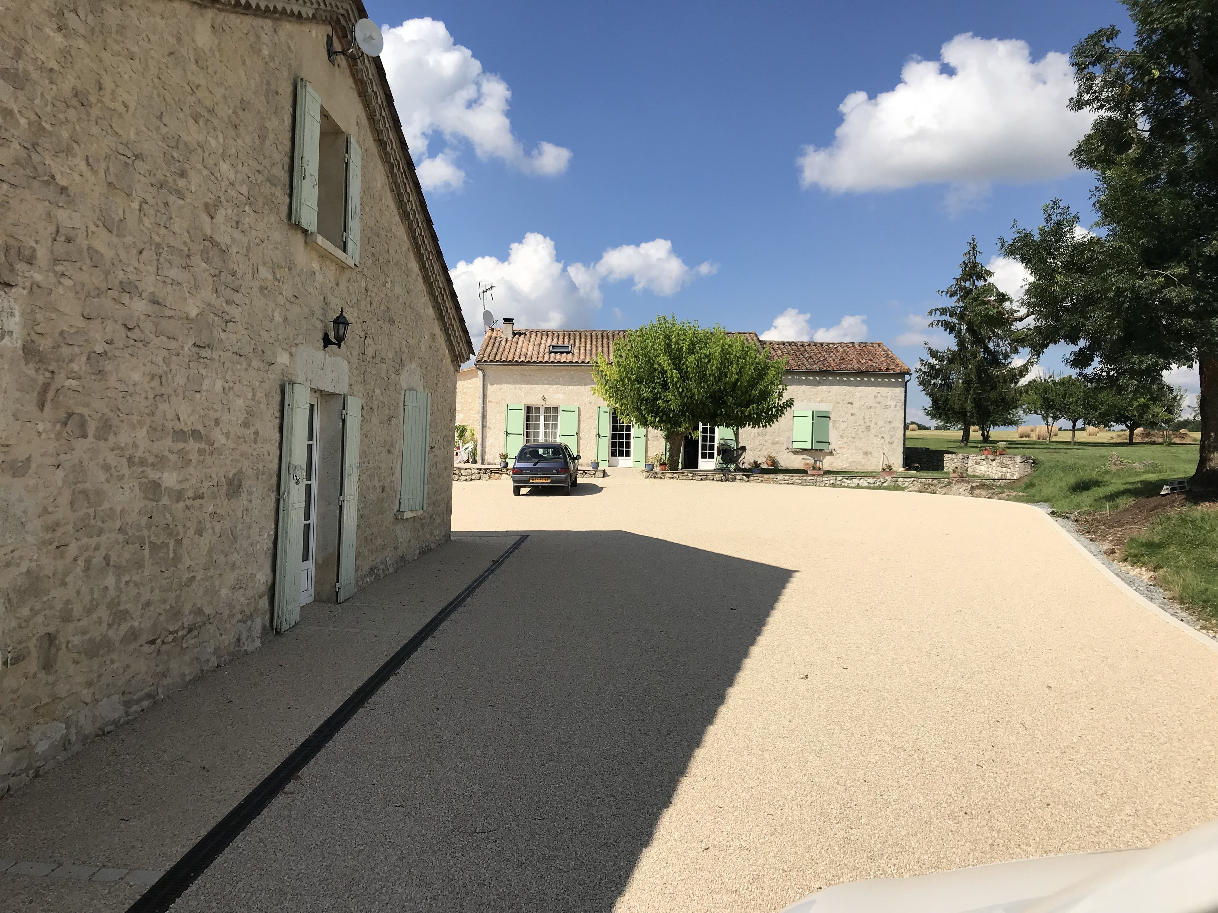 Cration Cour en Alvostar et Gravistar - Dordogne conue le 18/05/2021