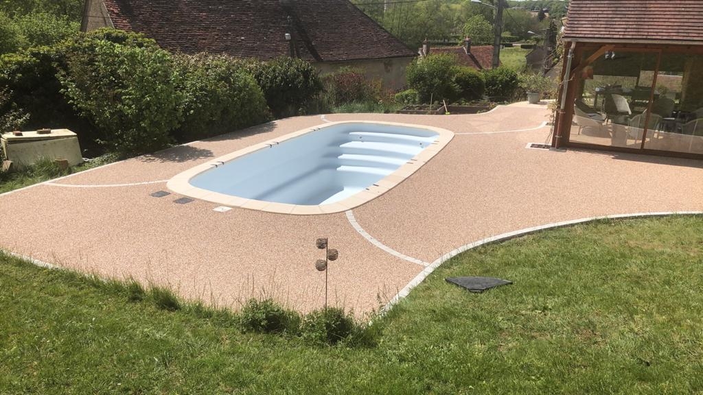 Cration Plage de piscine en Hydrostar  - Yonne ralise le 12/07/2019