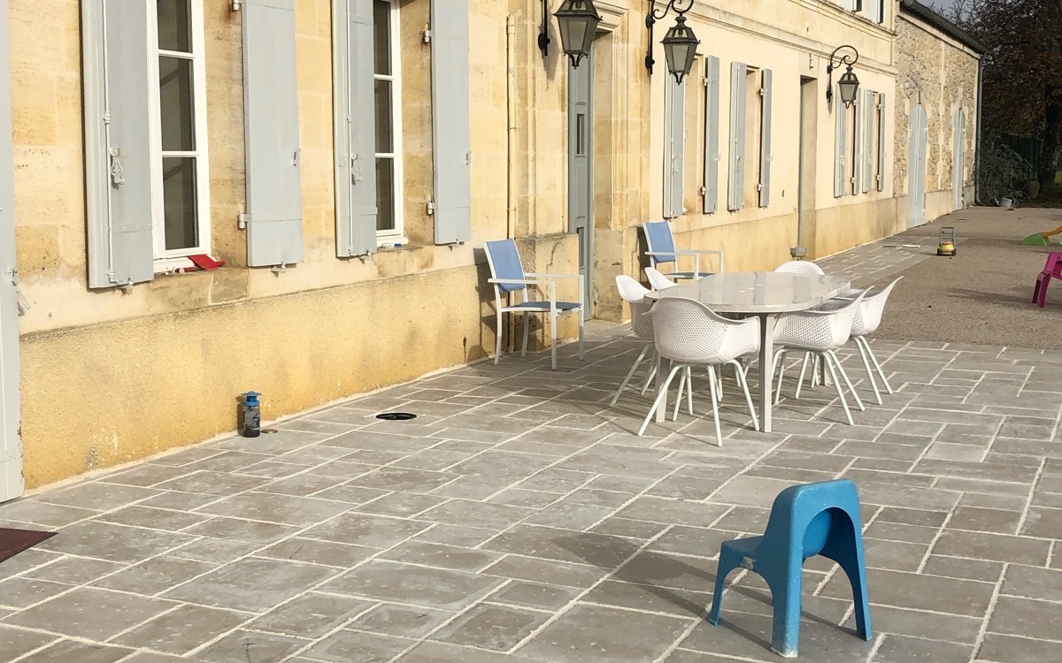 Ralisation Terrasse en bton decoratif et dallage multiformat - Gironde cre le 17/11/2021