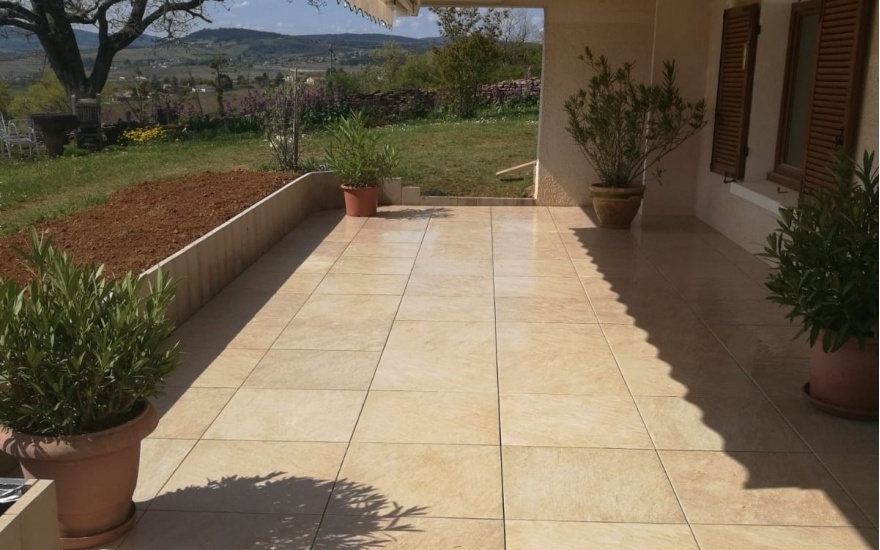 Cration Terrasse en Dallage  Charnay-ls-Mcon ralise le 27/05/2019