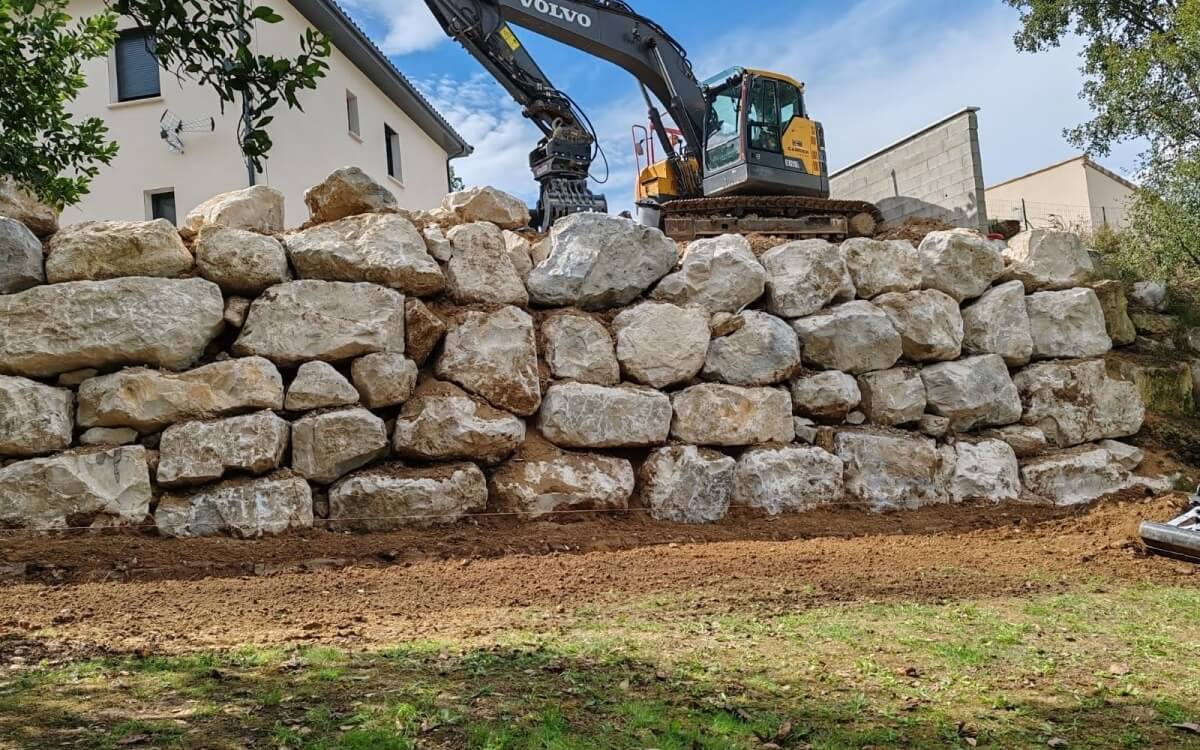 Cration Aire de jeux en prparation du terrain - Drme