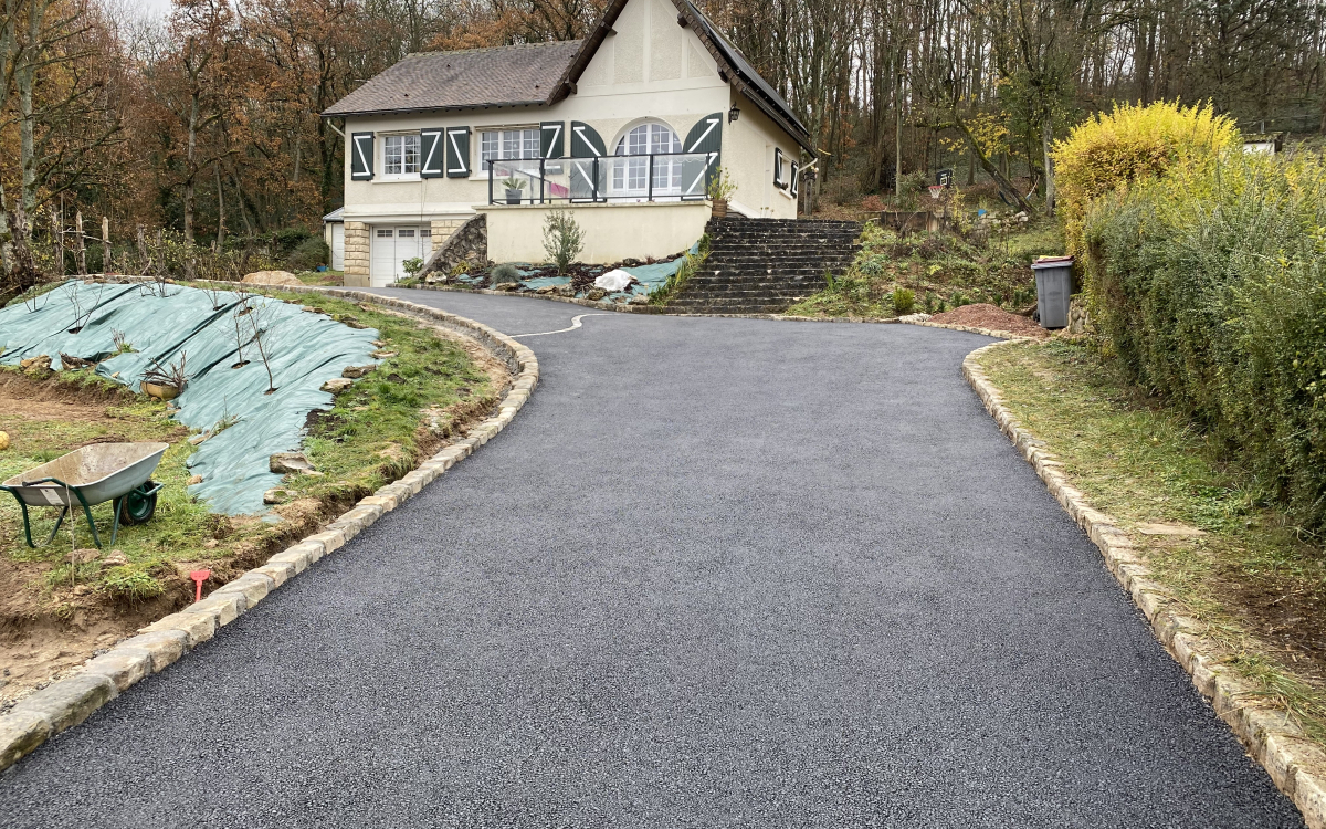 Ralisation Alle de garage en enrob  chaud  tampes  conue le 15/12/2020