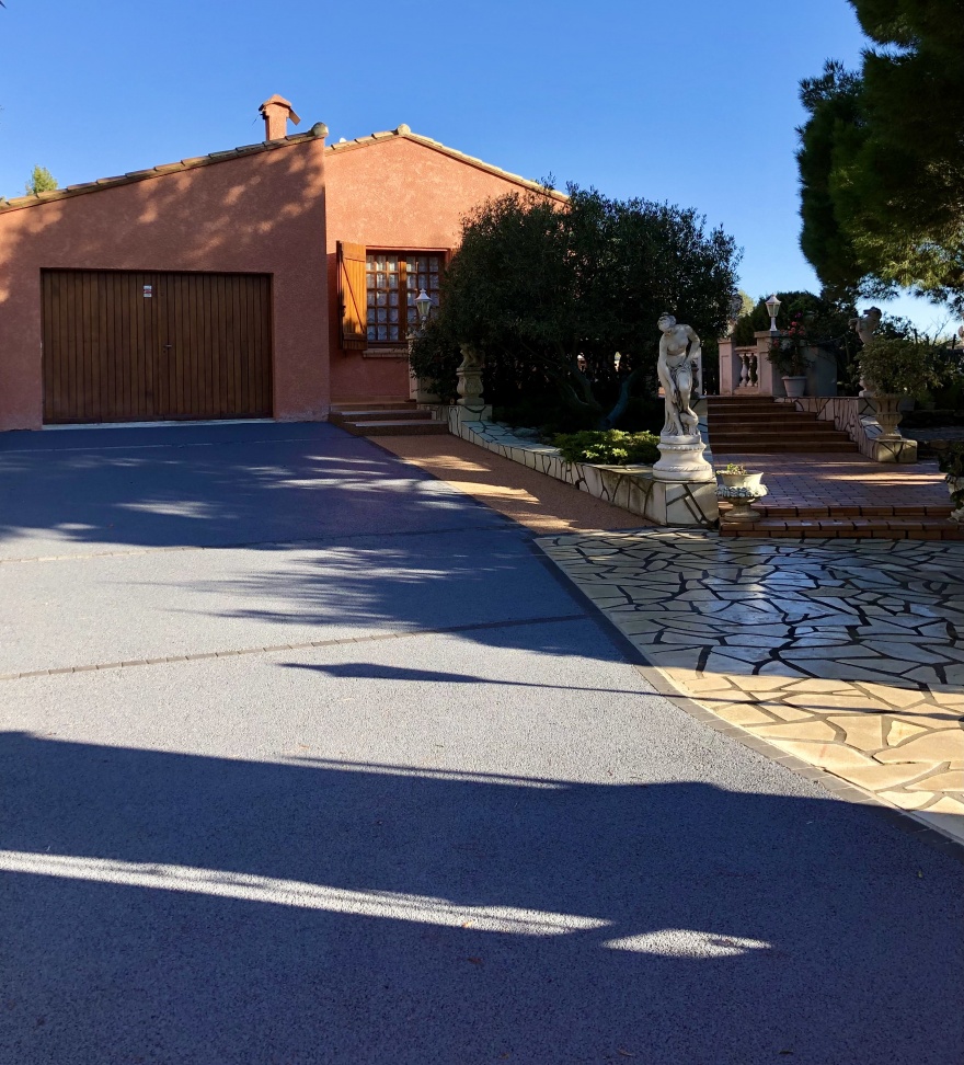 Cration Alle de garage en bton decoratif, Hydrostar et Pav la couture  La Palme conue le 30/11/2021