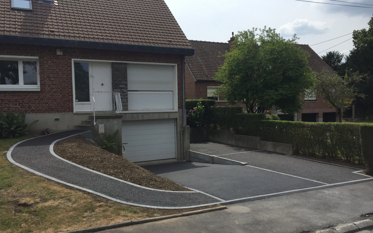 Ralisation Alle de garage en enrob  chaud et Stardraine  SAINT-SAULVE cre le 12/07/2018