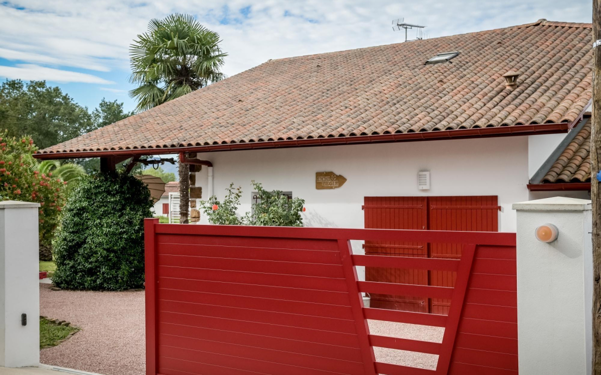 Cration Alle de garage en Gravistar et terrasse sur plots  JATXOU conue le 23/07/2021