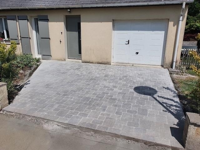 Conception Alle de garage en pavage dallage  Meignanne cre le 16/05/2022