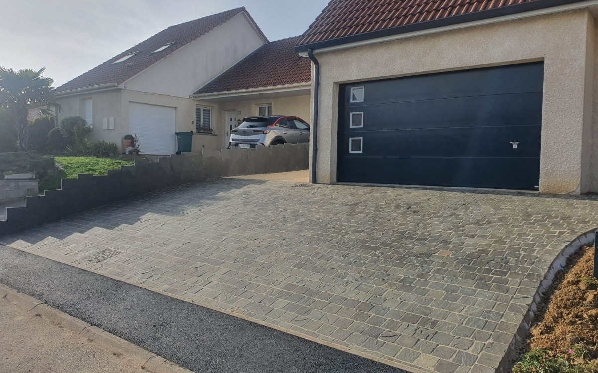 Cration Alle de garage en pavage dallage  Ludres ralise le 22/12/2022