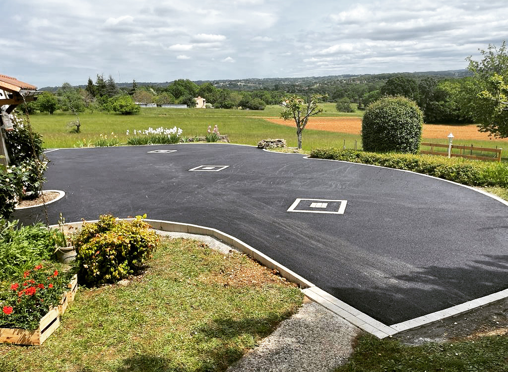 Conception Alle de garage en enrob  chaud - Dordogne cre le 05/09/2023