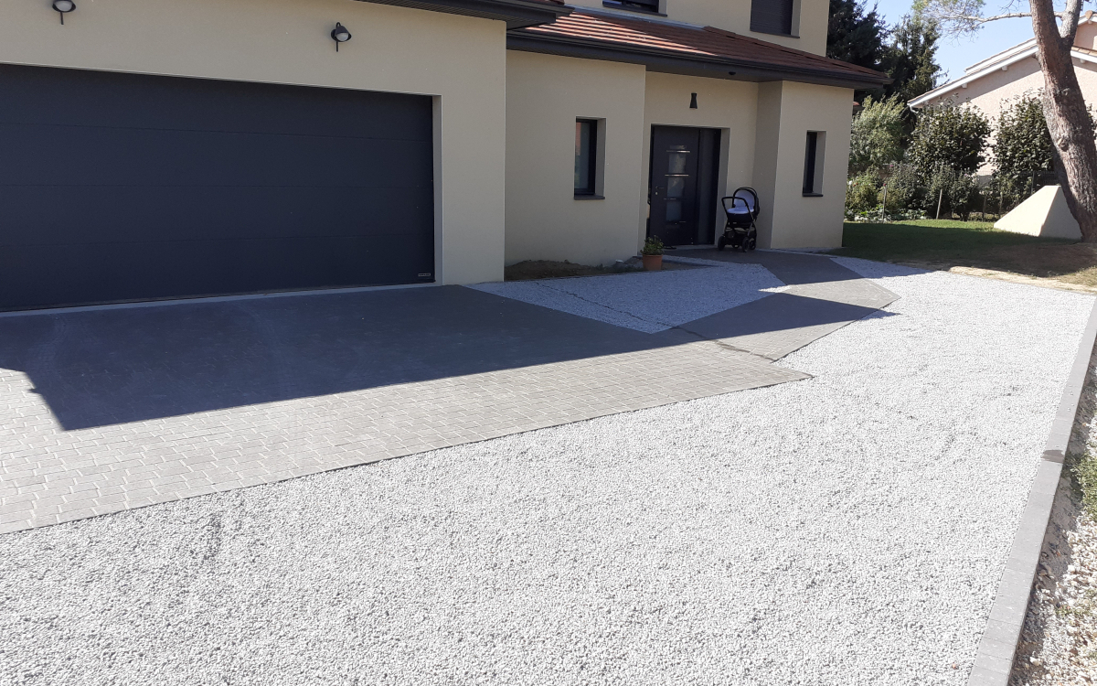 Conception Alle de garage en pavage dallage  COMMUNAY ralise le 01/03/2024