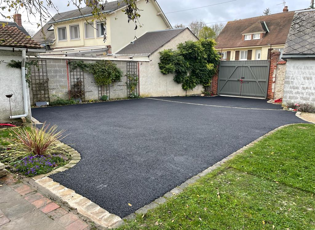 Conception Alle de garage en enrob  chaud - Eure-et-Loir cre le 09/04/2024