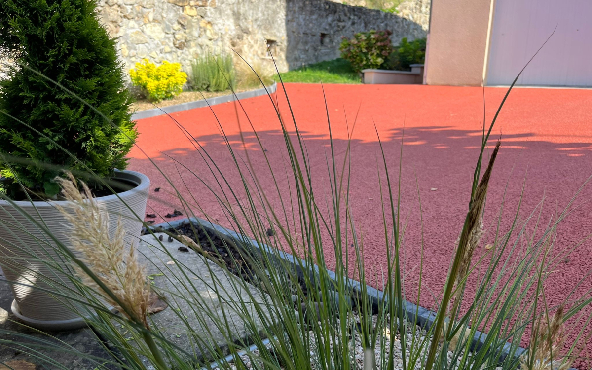 Ralisation Alle de garage en bton decoratif, Hydrostar et Pav la couture  Le-Puy-en-Velay cre le 29/04/2024