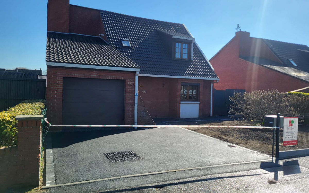 Conception Alle de garage en dallage  pavage et enrob  chaud  ST POL SUR MER cre le 20/03/2025