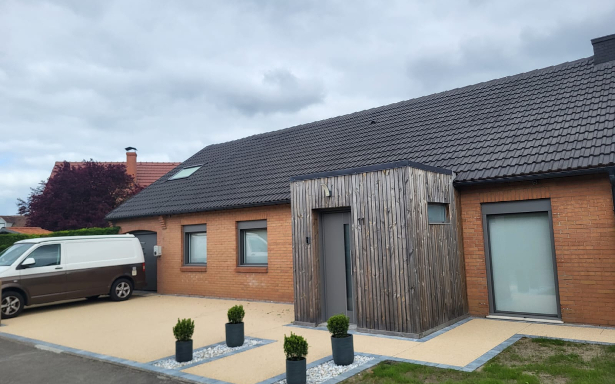 Ralisation Alle de garage en dallage  pavage et Hydrostar  COUDEKERQUE BRANCHE conue le 01/04/2025