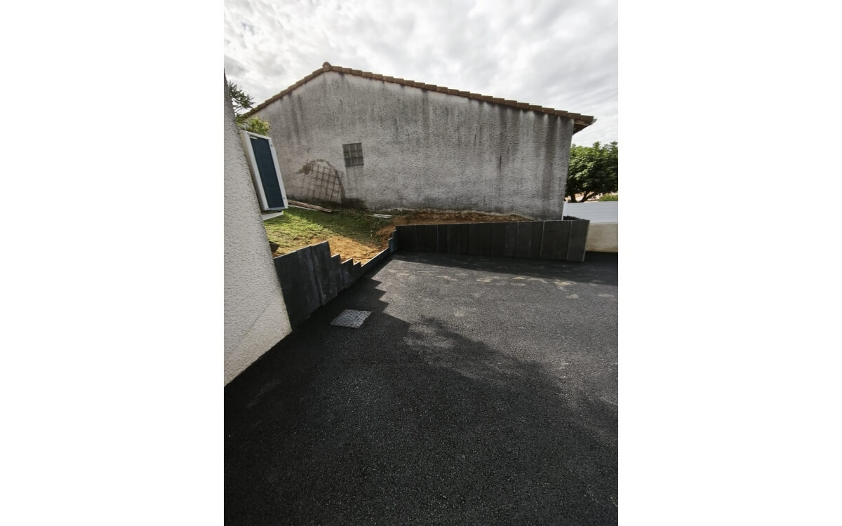 Conception Alle de garage en enrob  chaud  26800 ralise le 15/09/2025