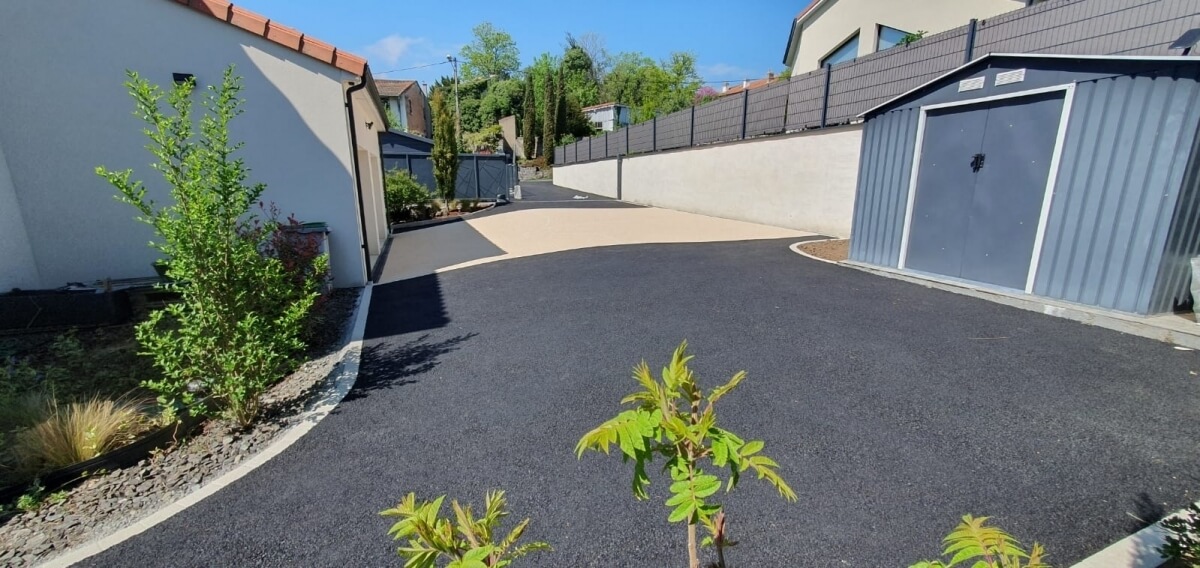 Conception Alle de garage en enrob  chaud et Hydrostar Crme  Marsat ralise le 23/09/2025