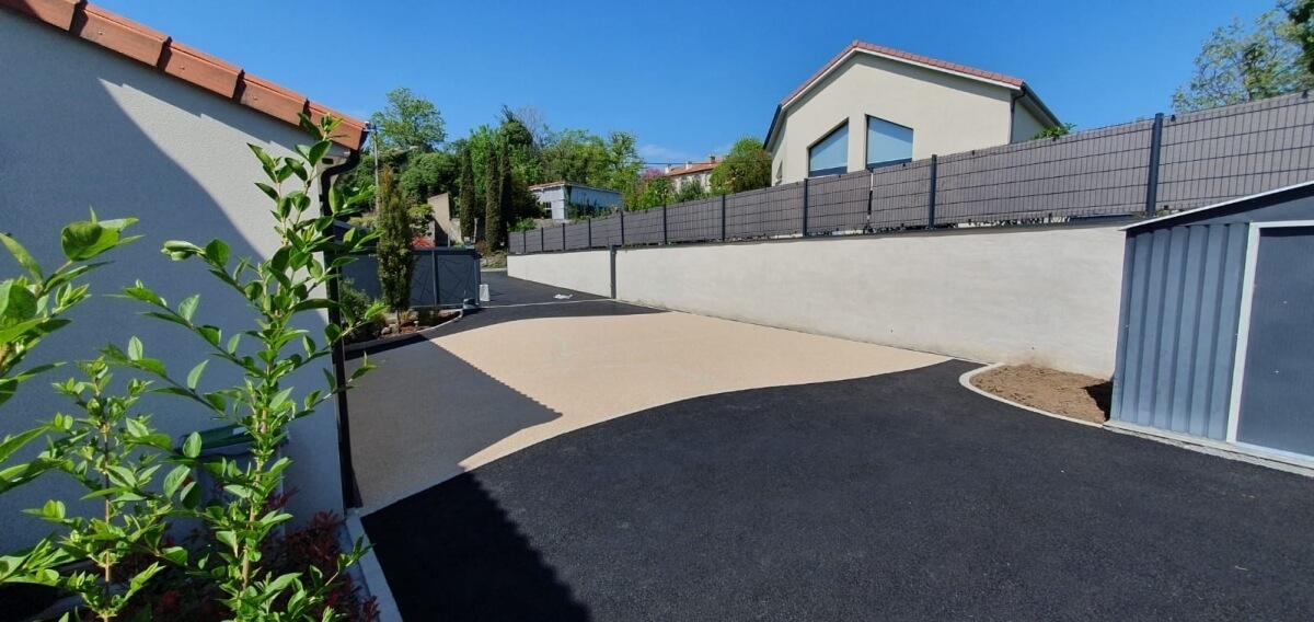 Conception Alle de garage en enrob  chaud et Hydrostar Crme  Marsat ralise le 23/09/2025