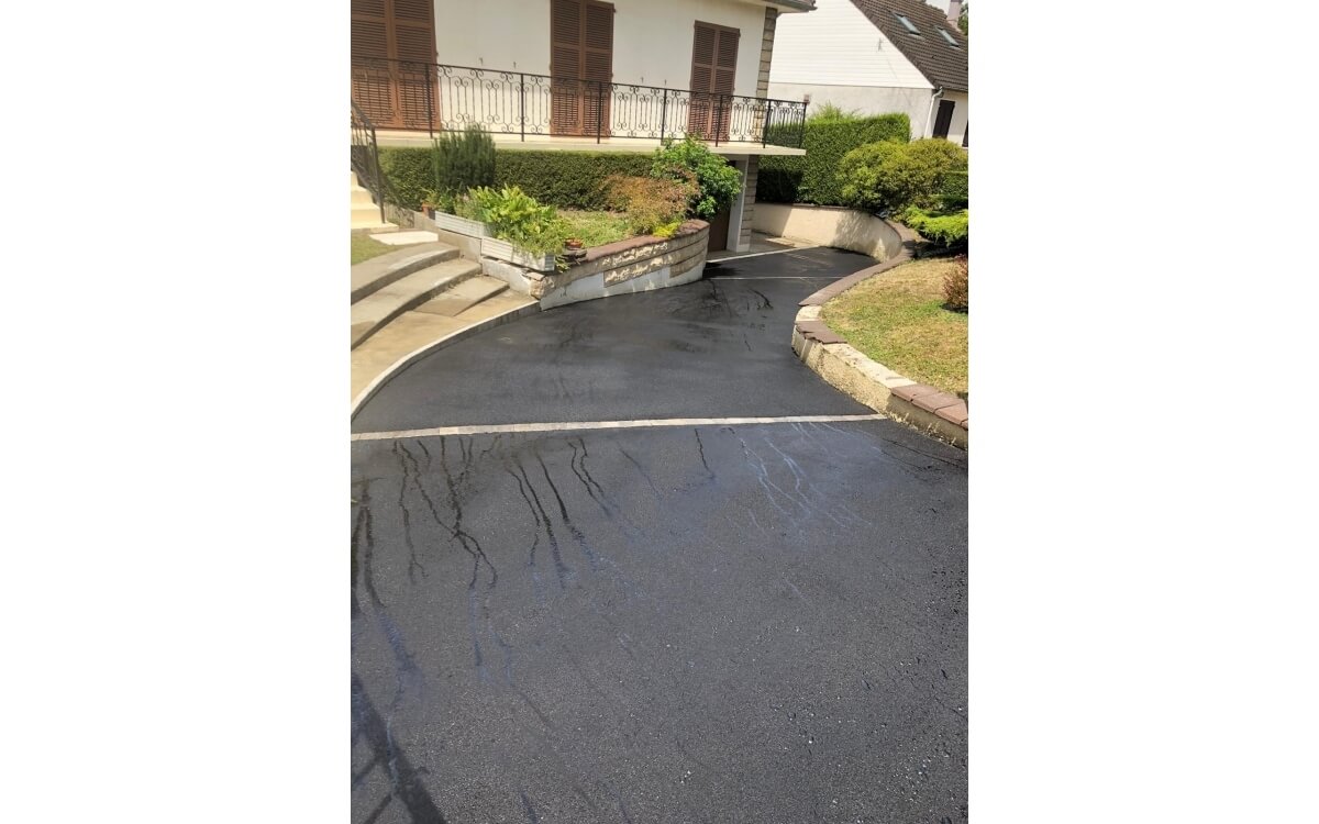 Ralisation Alle de garage en enrob  chaud  SARCELLES conue le 02/02/2024