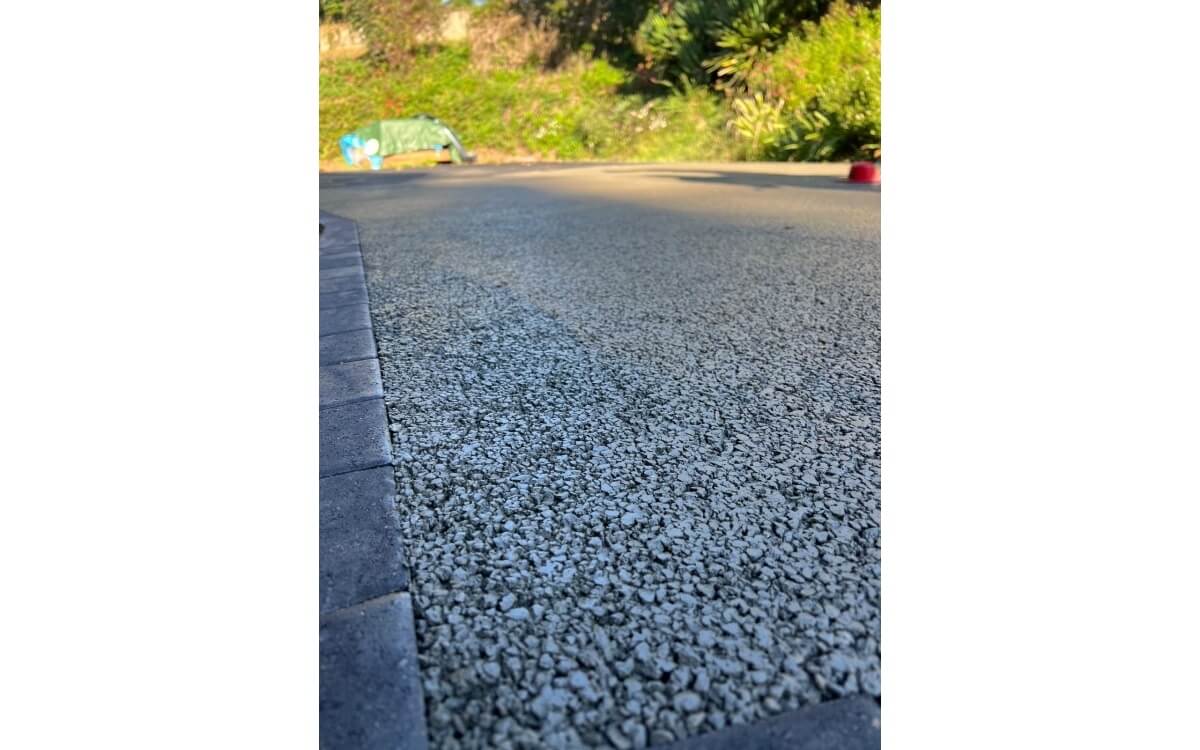 Ralisation Alle de garage en bton decoratif - Landes cre le 14/11/2025