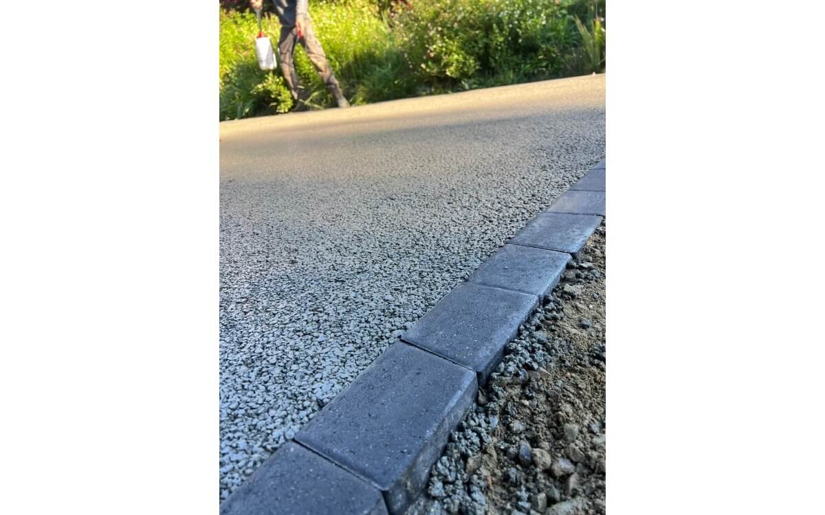 Ralisation Alle de garage en bton decoratif - Landes cre le 14/11/2025