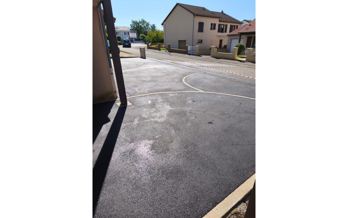 Cration Alle de garage en enrob  chaud et Pav la couture  Sainte marie aux chnes  conue le 22/09/2025