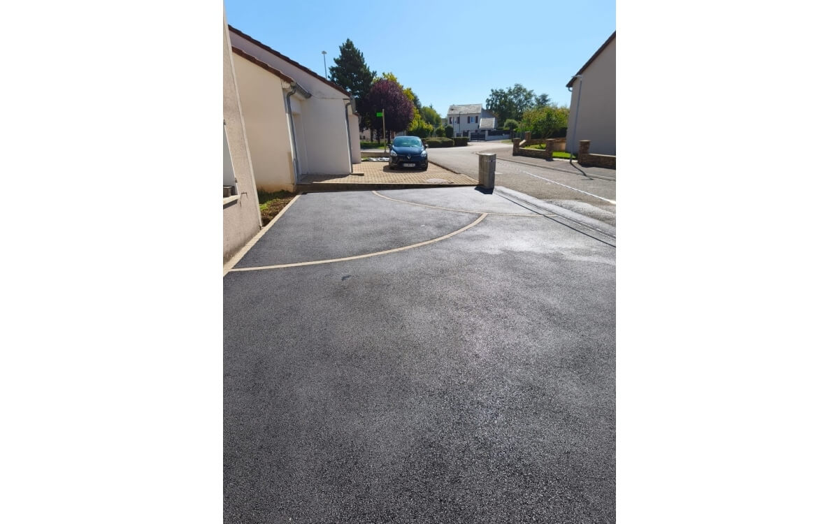 Cration Alle de garage en enrob  chaud et Pav la couture  Sainte marie aux chnes  conue le 22/09/2025