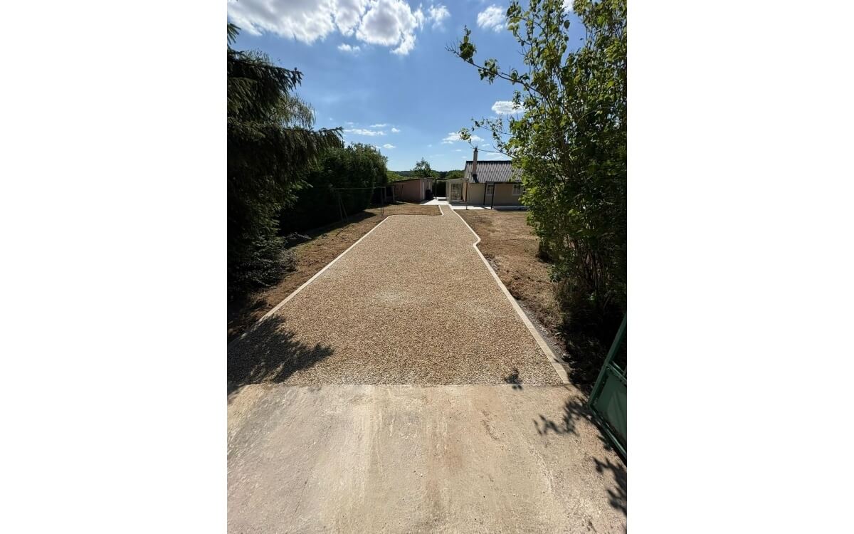 Conception Alle de garage en Alvostar  DOUCHY MONTCORBON cre le 15/09/2025