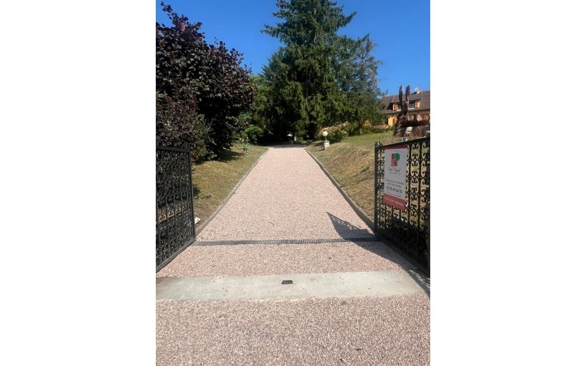 Conception Alle de garage en Gravistar  COURTENAY cre le 31/10/2025