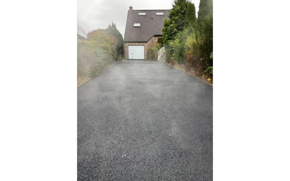 R�alisation All�e de garage en enrob� � chaud � Ittre con�ue le 19/11/2025