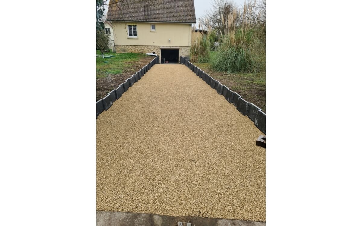 Conception Alle de garage en Alvostar  LES MONTS cre le 01/12/2025