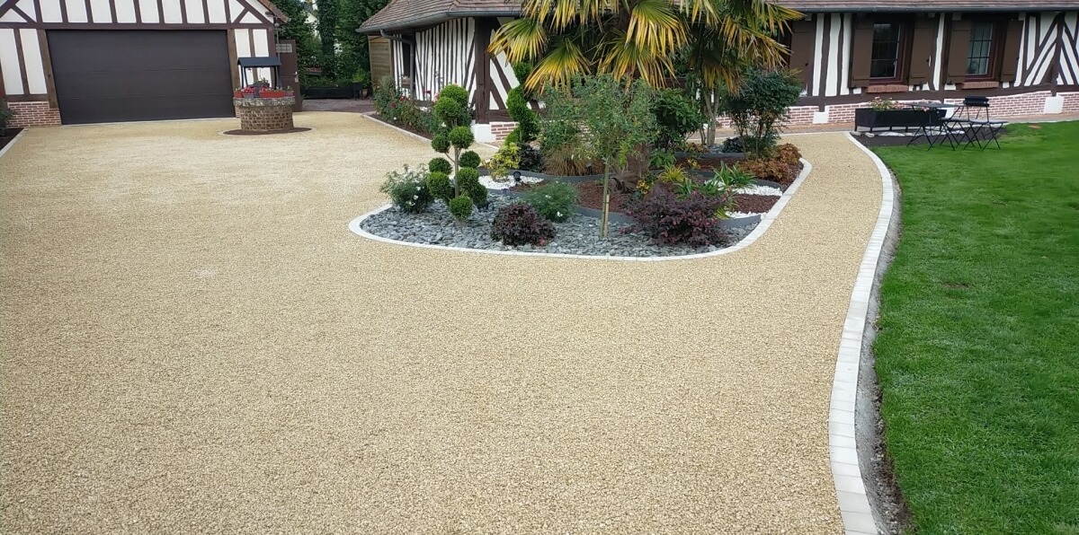 Ralisation Alle de garage en Alvostar et Pav la couture  CAUMONT cre le 01/12/2025