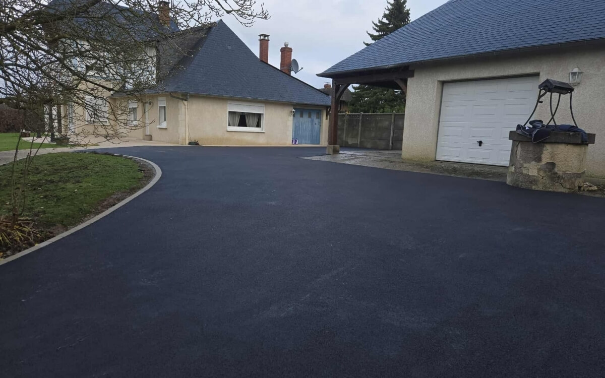Cr�ation All�e de garage en enrob� � chaud et Pav� la couture� � BOURG ACHARD