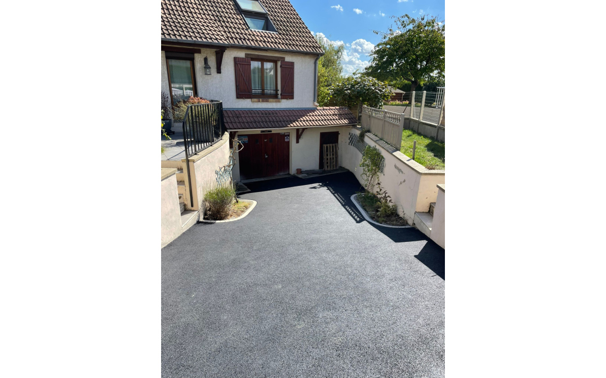 Conception All�e de garage en enrob� � chaud � Rambouillet r�alis�e le 19/03/2024