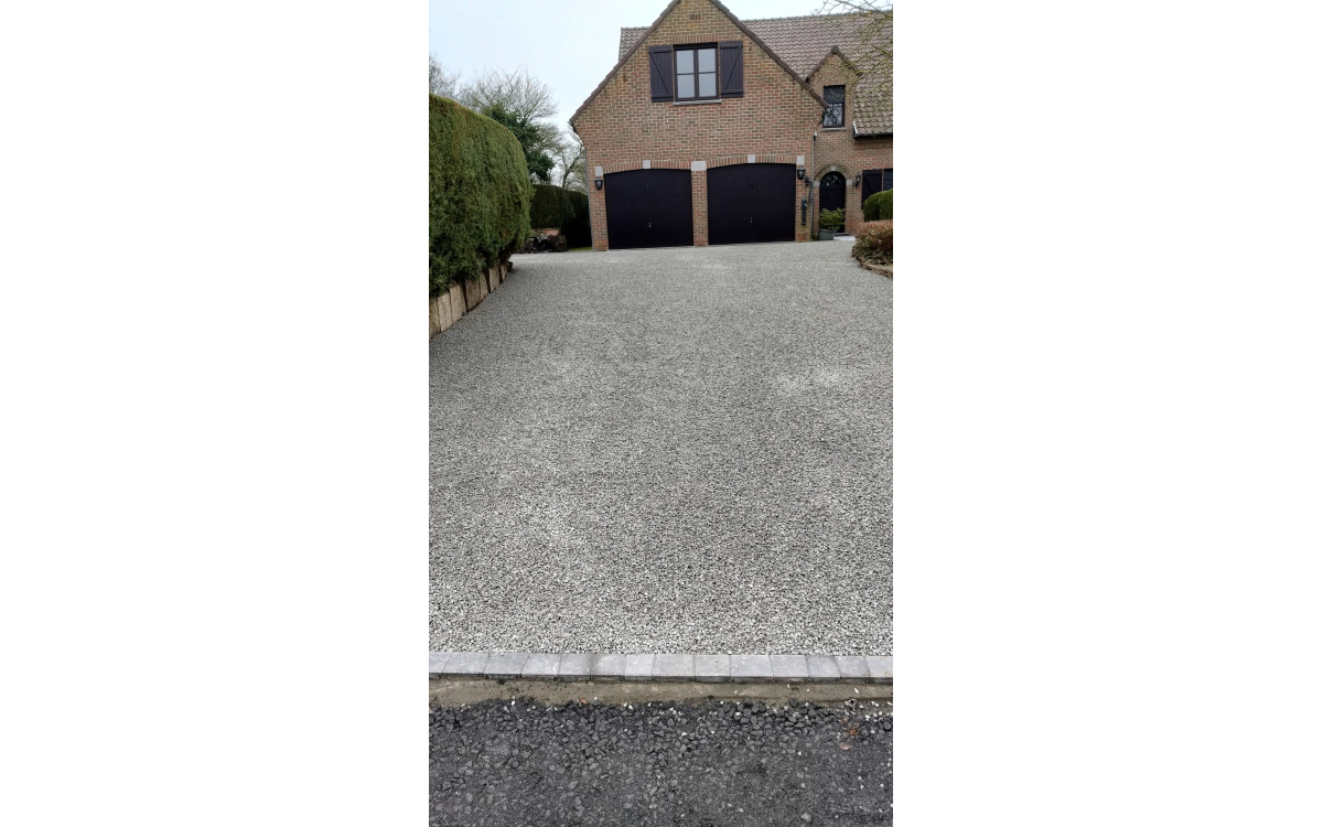 Conception All�e de garage en Alv�ostar� � Braine le comte cr��e le 02/02/2026