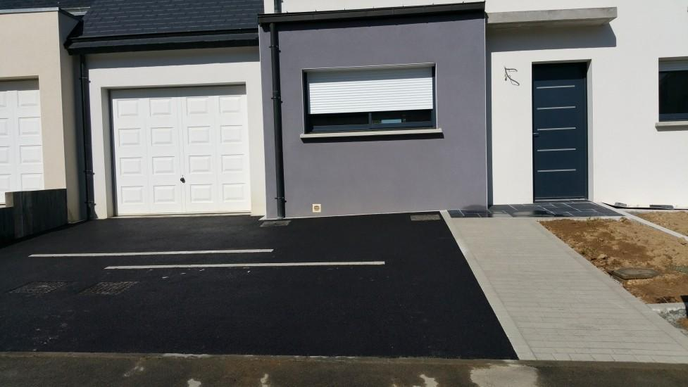 Cration Alle de garage en enrob noir  chaud  Bruz conue le 30/04/2025