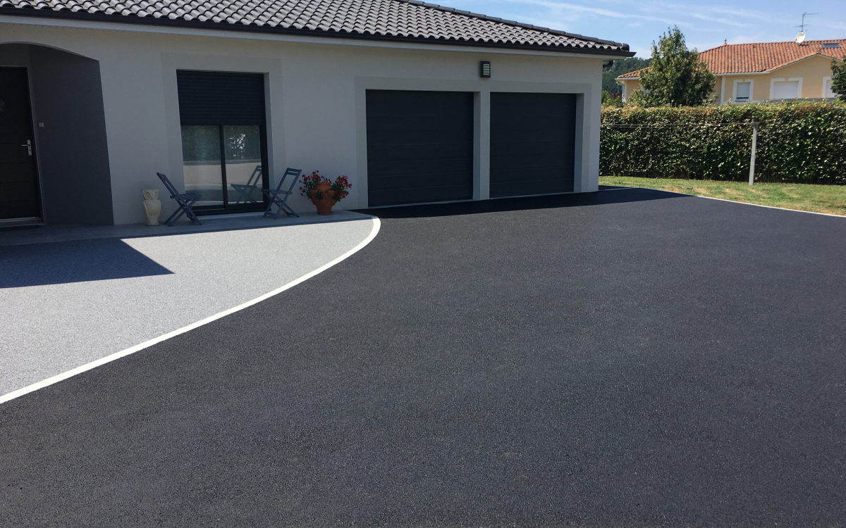 Conception Alle de garage en enrob noir  chaud  Marsac sur l'isle cre le 18/09/2018