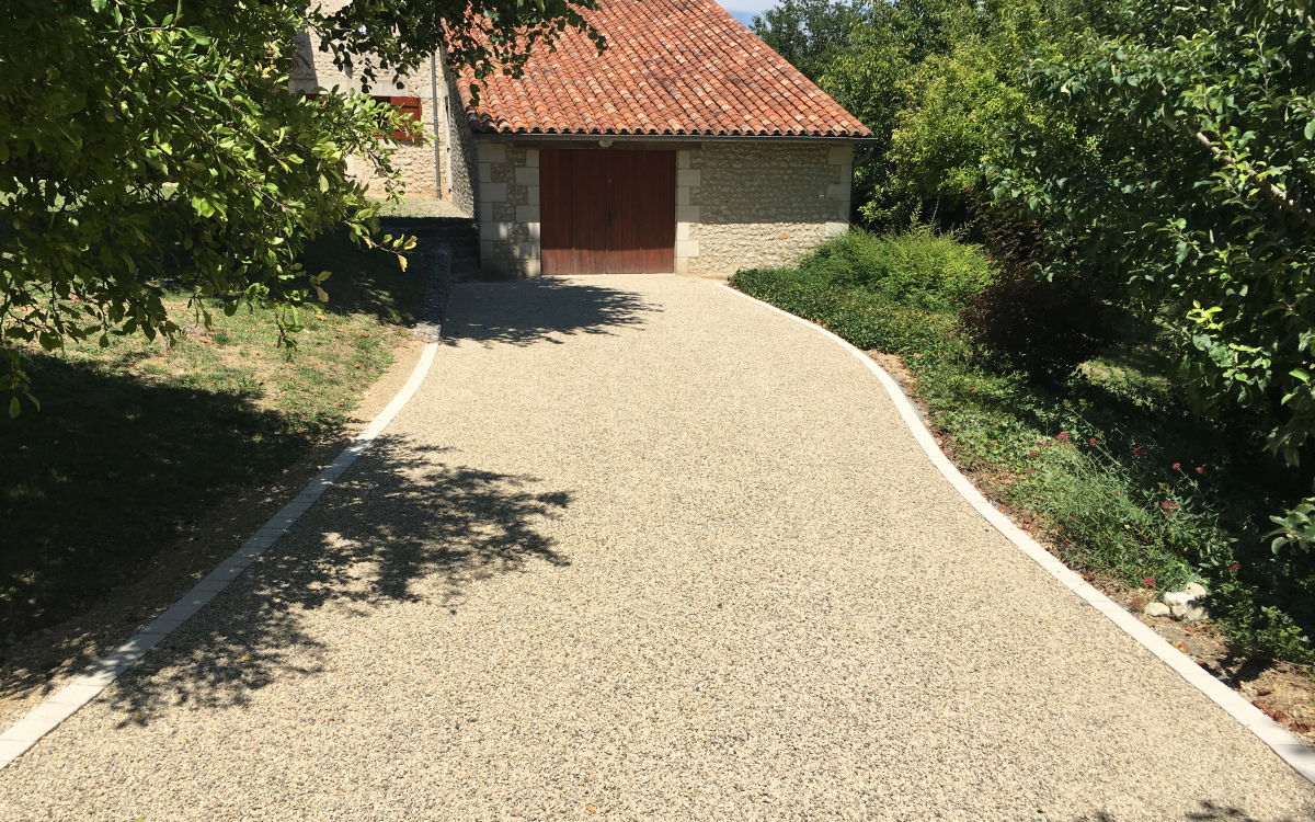 Conception Alle de garage en Gravistar  Saint-Pardoux-de-Drne cre le 18/09/2018