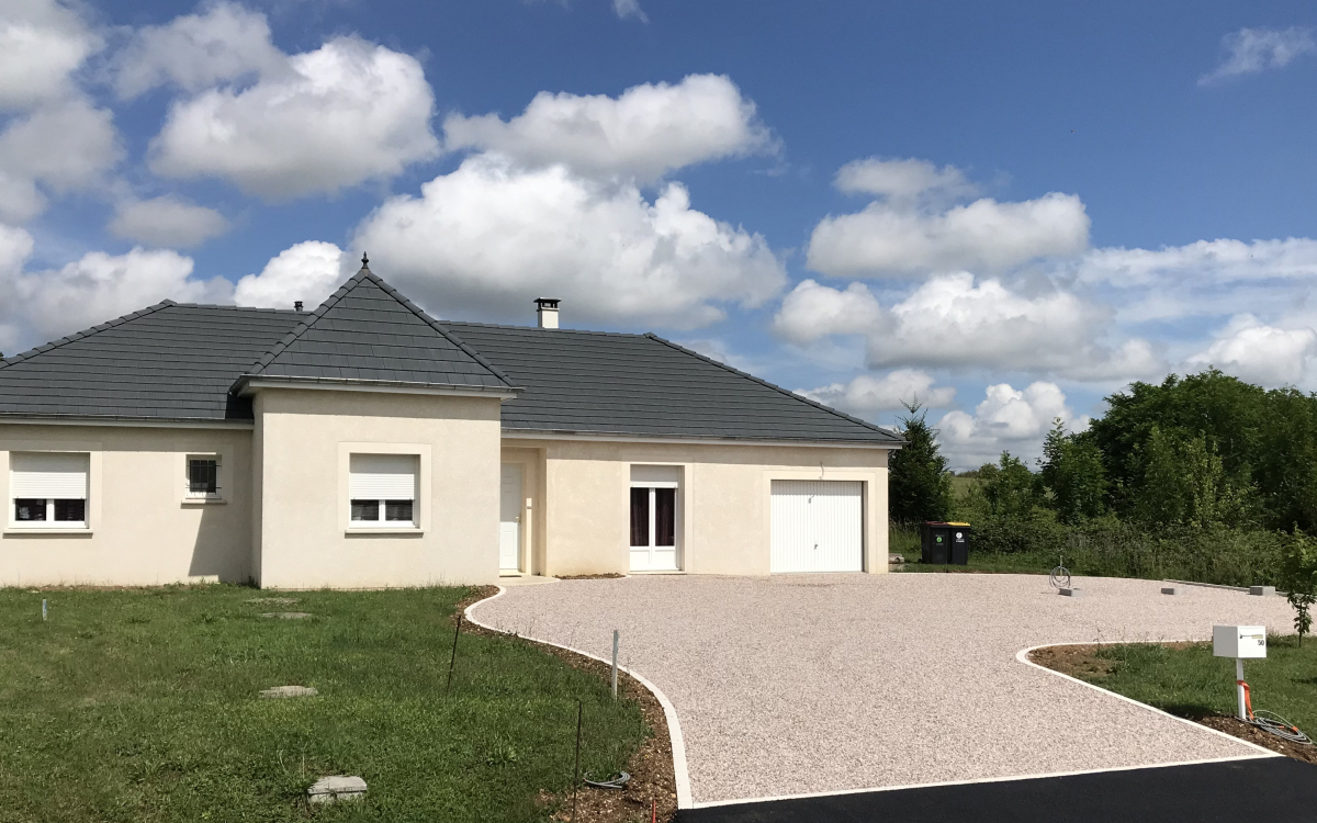 Conception Alle de garage en Gravistar - Entreprise Yverneau - Yonne cre le 19/09/2018