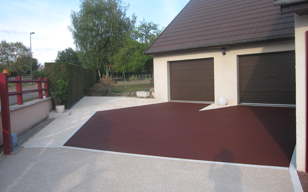 Cration Alle de garage en enrob rouge  chaud et Alvostar - Entreprise Gueugnon   Auxy conue le 15/02/2019