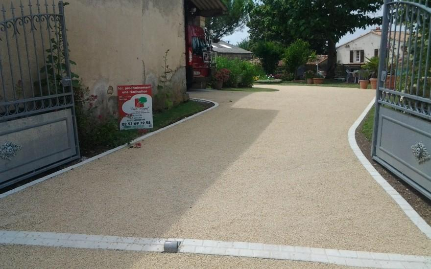 Ralisation Alle de garage en Gravistar  Fontenay le Comte cre le 30/04/2025
