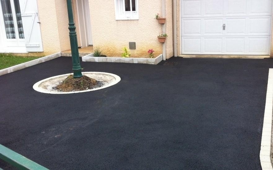Ralisation Alle de garage en enrob  chaud  Senlis cre le 30/04/2025