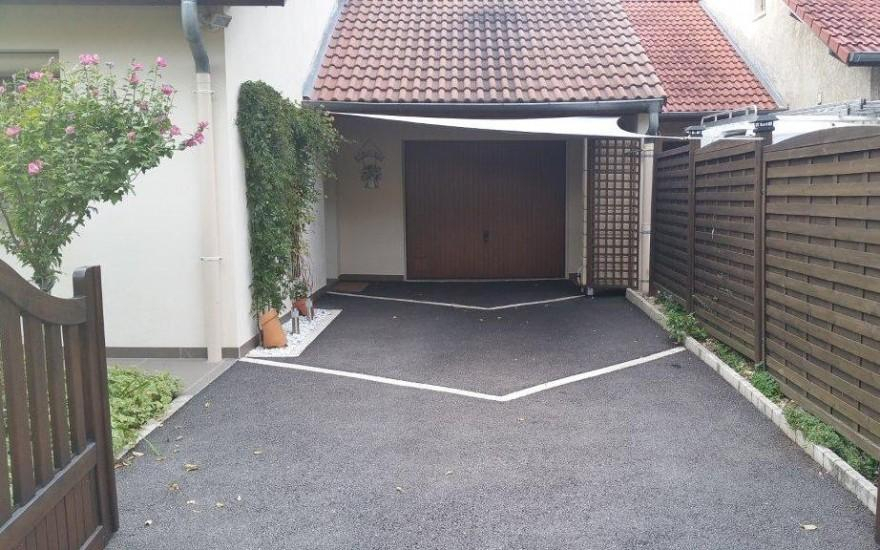 Cration Alle de garage en enrob noir  chaud  Crolles conue le 30/04/2025