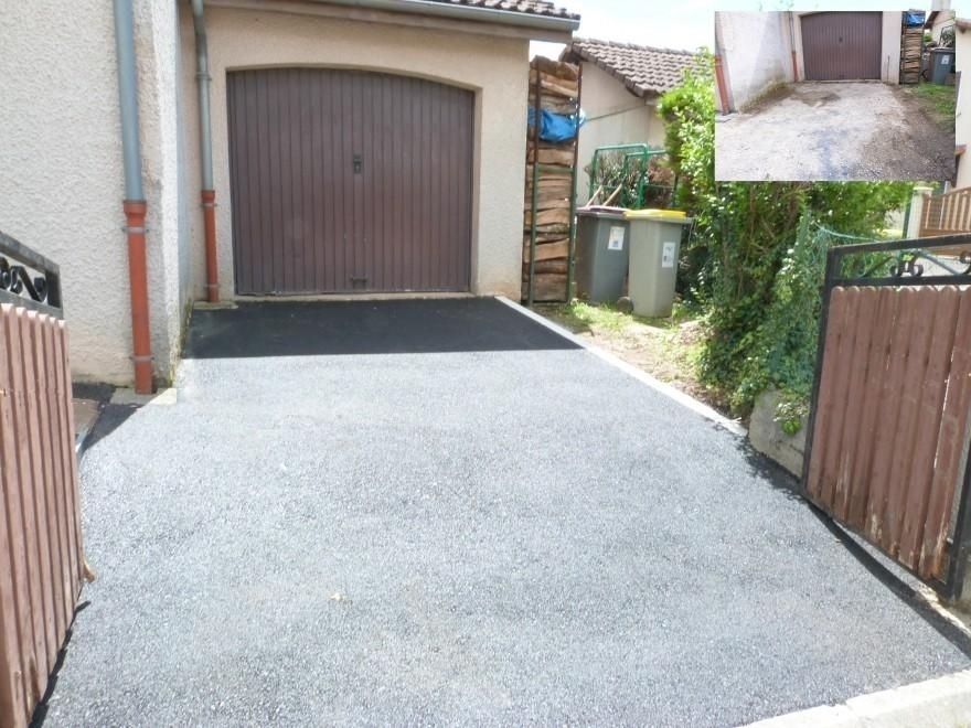 Ralisation Alle de garage en enrob noir  chaud  Saint-Bonnet-de-Mure cre le 02/05/2024