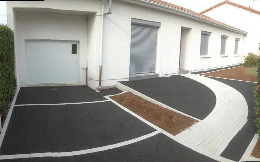 Conception Alle de garage en enrob noir  chaud  Niort ralise le 01/05/2025