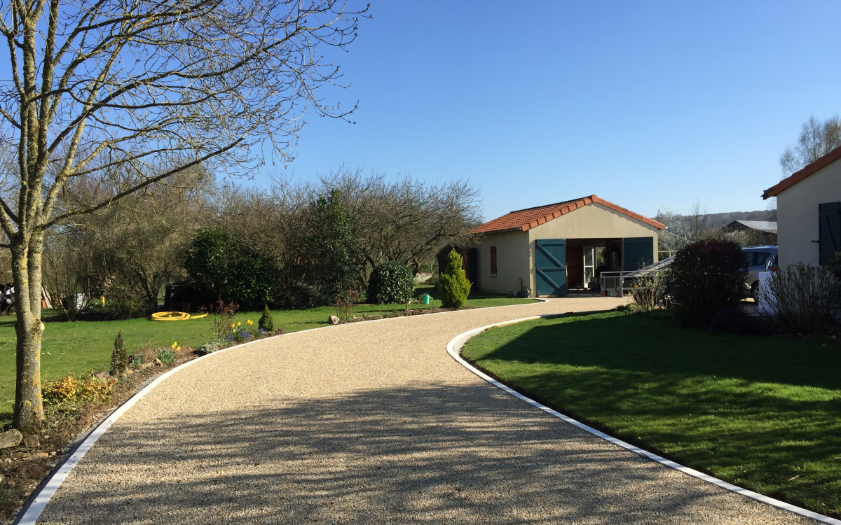 R�alisation All�e de garage en Gravistar� � Coss�-d'Anjou cr��e le 13/12/2025