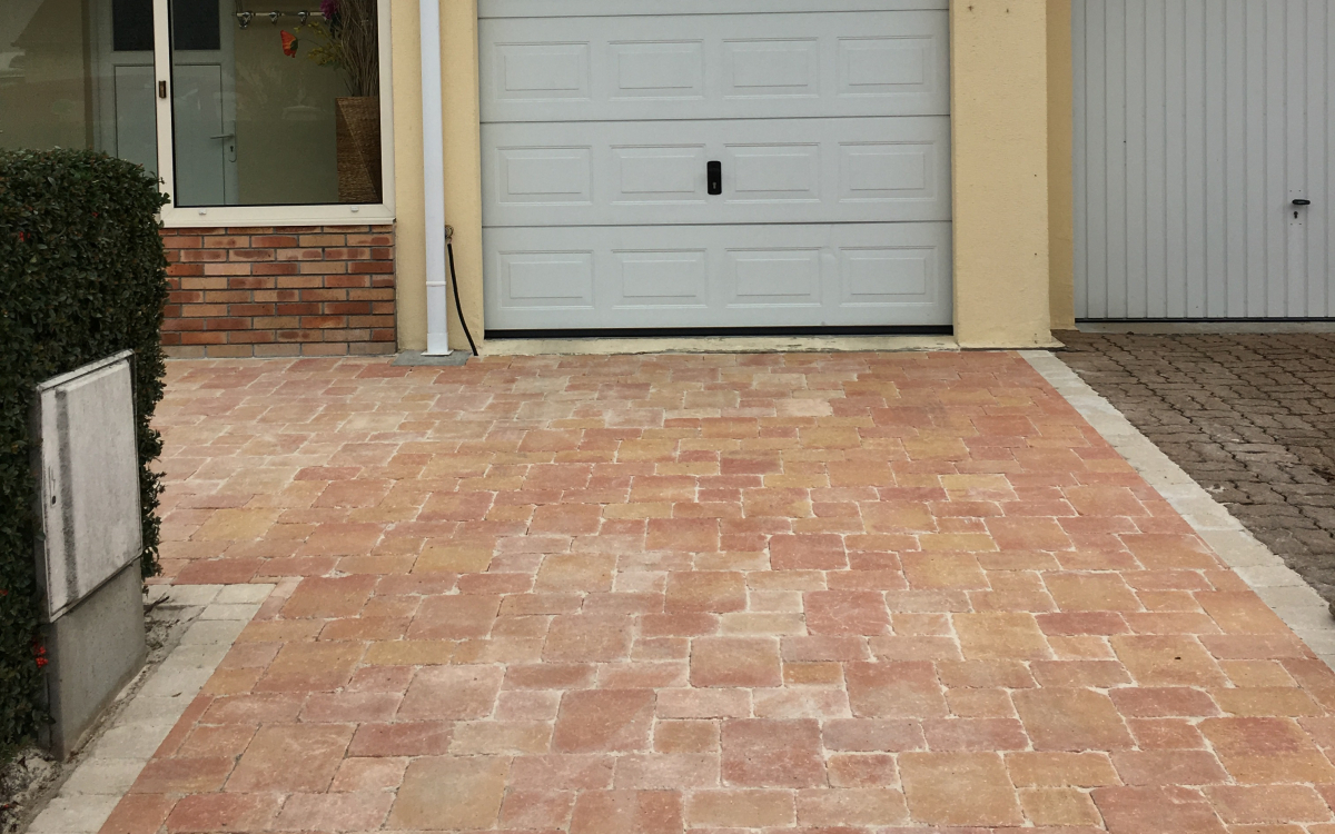 Cration Alle de garage en pavage  Chinon ralise le 27/02/2018
