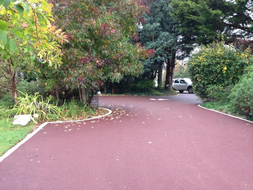 Cration Alle de garage en enrob rouge  chaud  Mont Saint Aignan conue le 01/05/2025