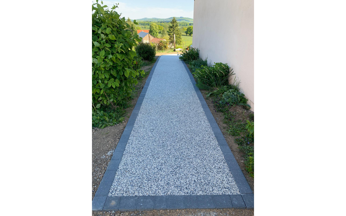 Cration Alle de jardin en Hydrostar et Pav la couture  Laroche Milay ralise le 01/05/2019