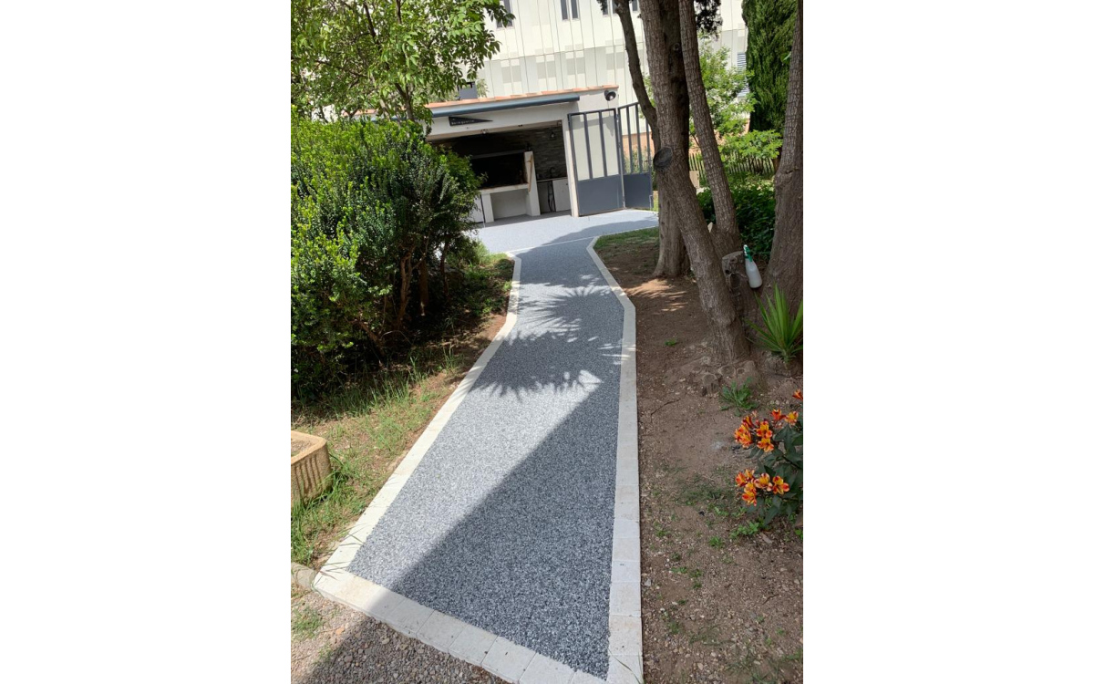 Cration Alle de jardin en Hydrostar et Pav la couture - Hrault ralise le 29/09/2023