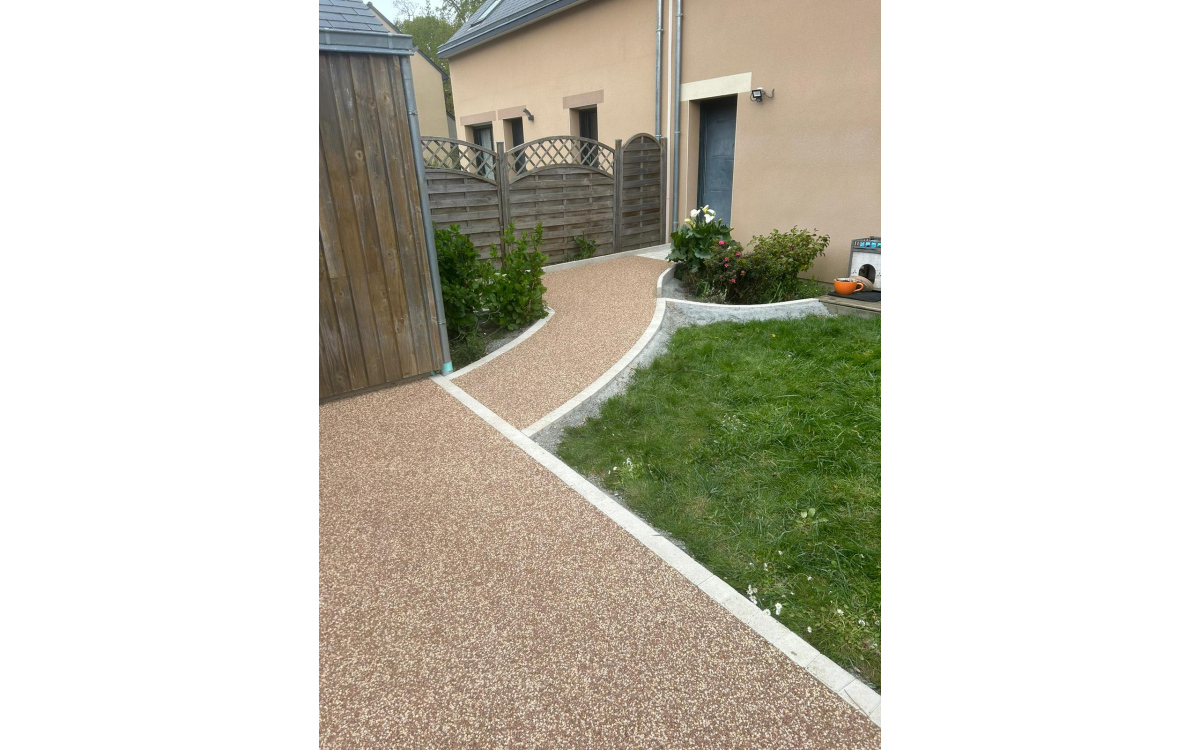 Ralisation Alle de jardin en Hydrostar conue le 24/04/2024